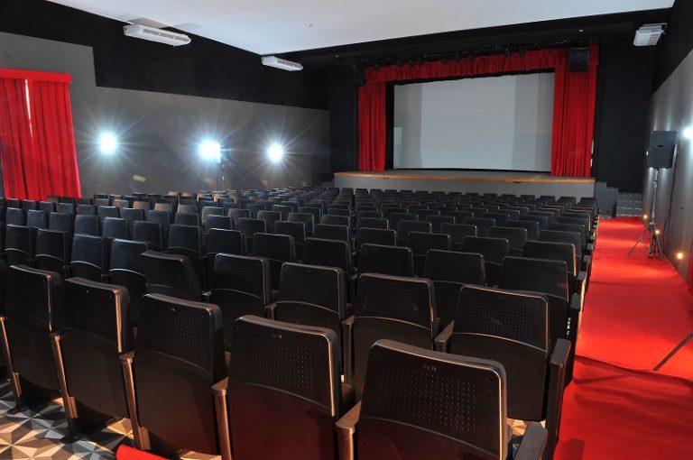 Cine Teatro Municipal – Cine Roxy